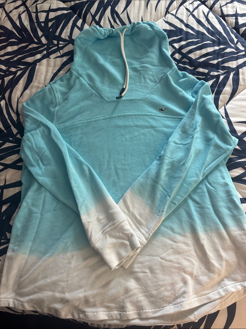 Vineyard Vines Aqua-to-White Dip Dye Hoodie size xl